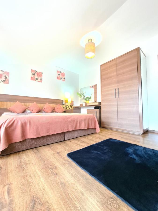 Garsoniera privata Bed & Breakfast Bucureşti Exterior foto