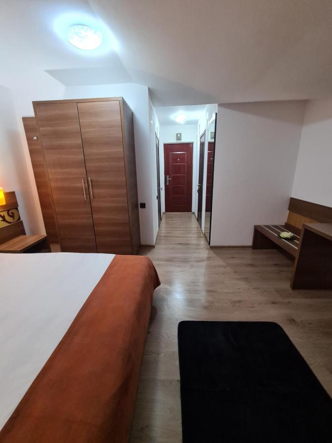 Garsoniera privata Bed & Breakfast Bucureşti Exterior foto