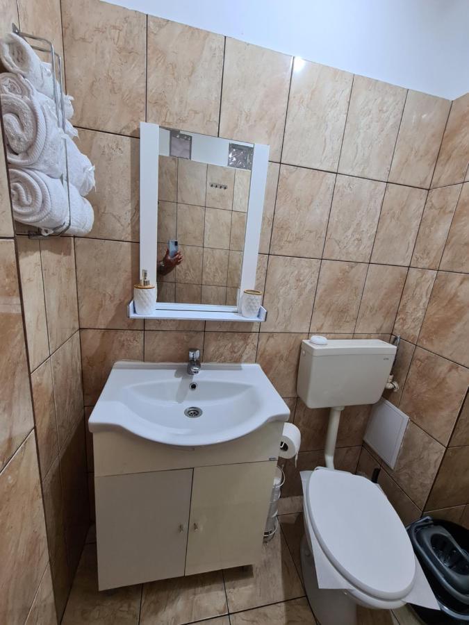 Garsoniera privata Bed & Breakfast Bucureşti Exterior foto