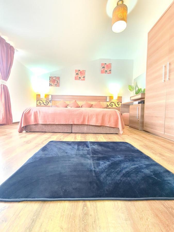 Garsoniera privata Bed & Breakfast Bucureşti Exterior foto