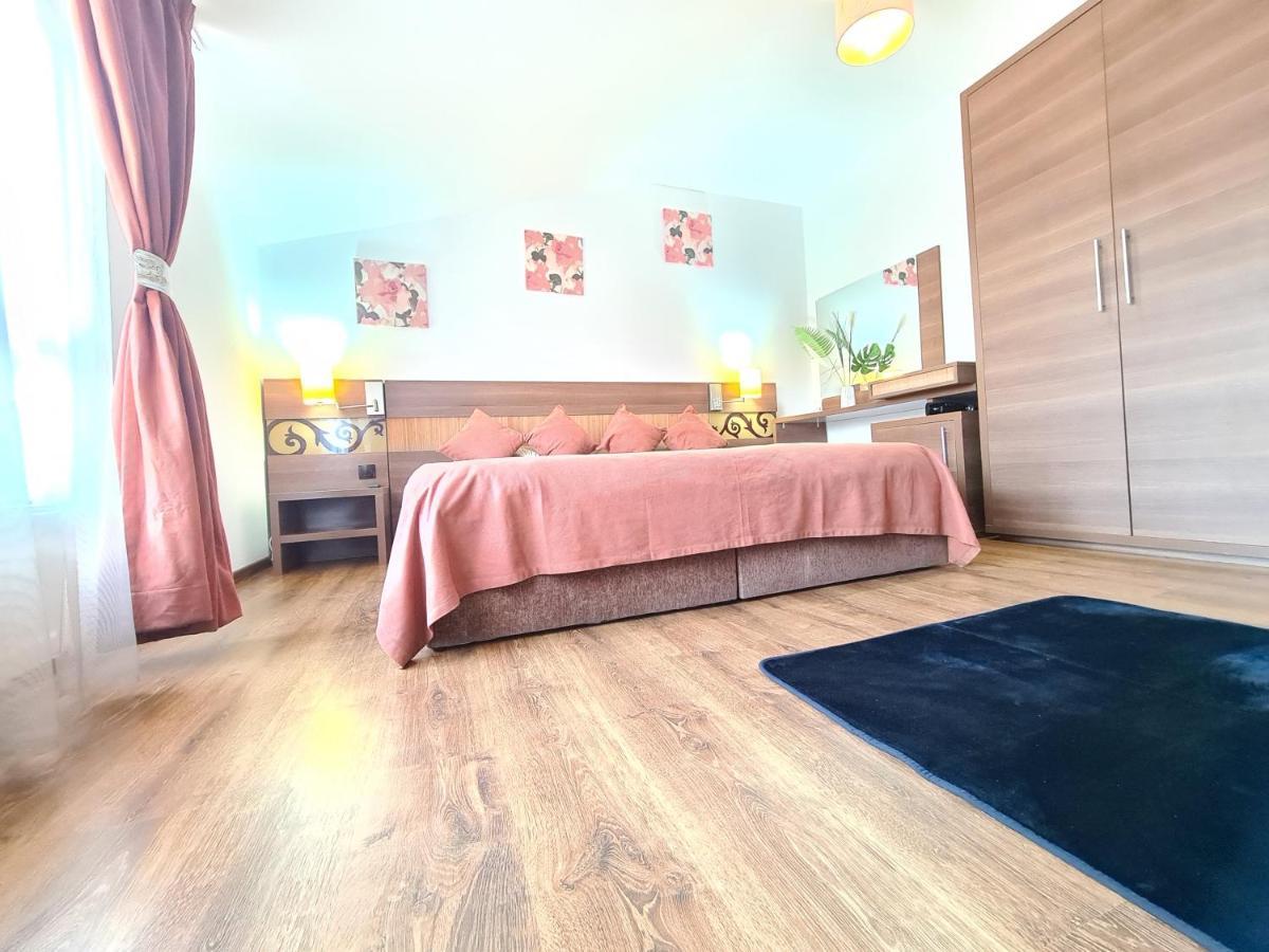 Garsoniera privata Bed & Breakfast Bucureşti Exterior foto