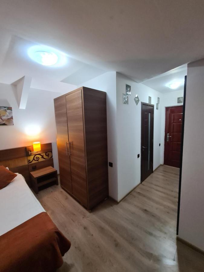 Garsoniera privata Bed & Breakfast Bucureşti Exterior foto