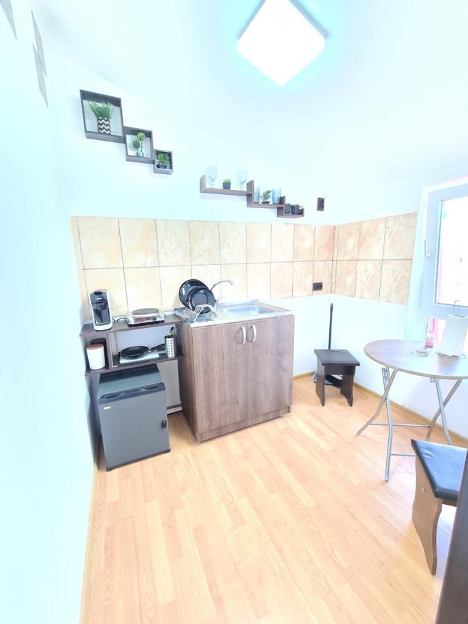 Garsoniera privata Bed & Breakfast Bucureşti Exterior foto